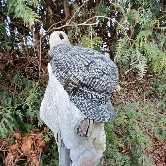 Expression Tweed Cap - Picture 4 of 10